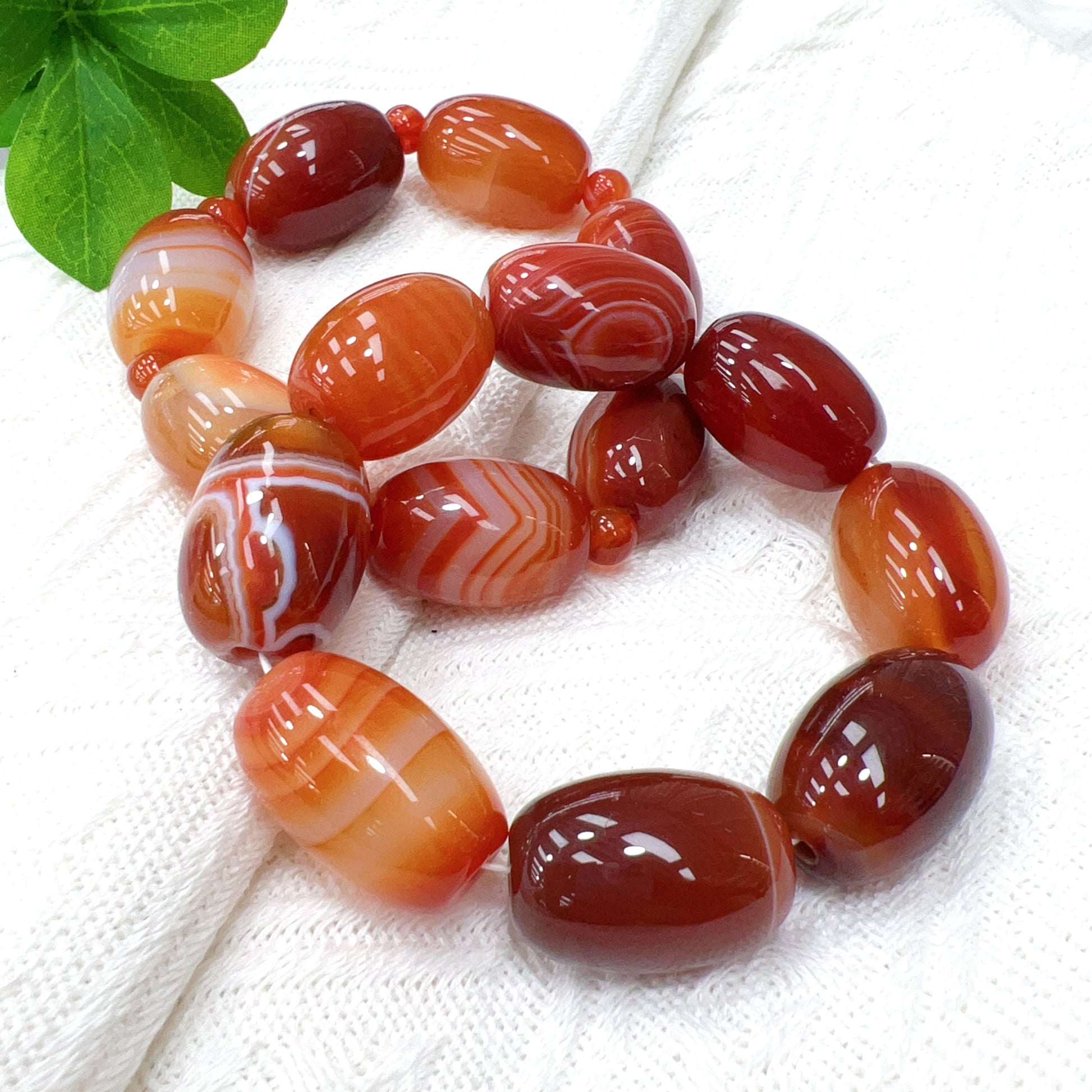 Original natural crystal jewelry bracelet, versatile style, high-end luxury, fashionable and elegant, a trendy accessory.