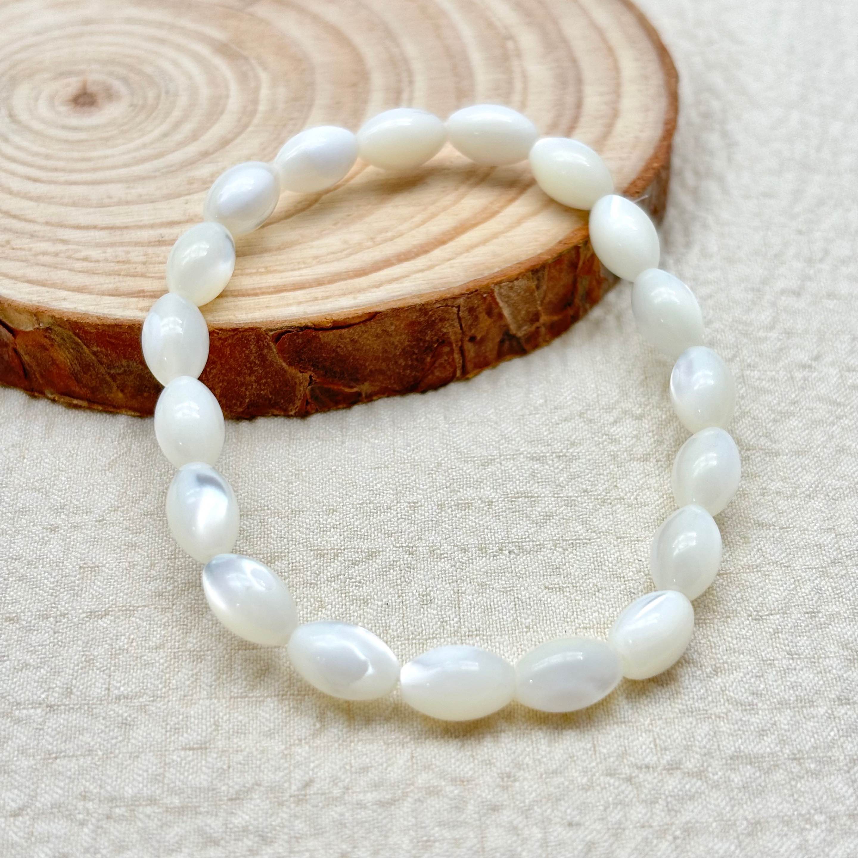 Original natural crystal jewelry bracelet, versatile style, high-end luxury, fashionable and elegant, a trendy accessory.