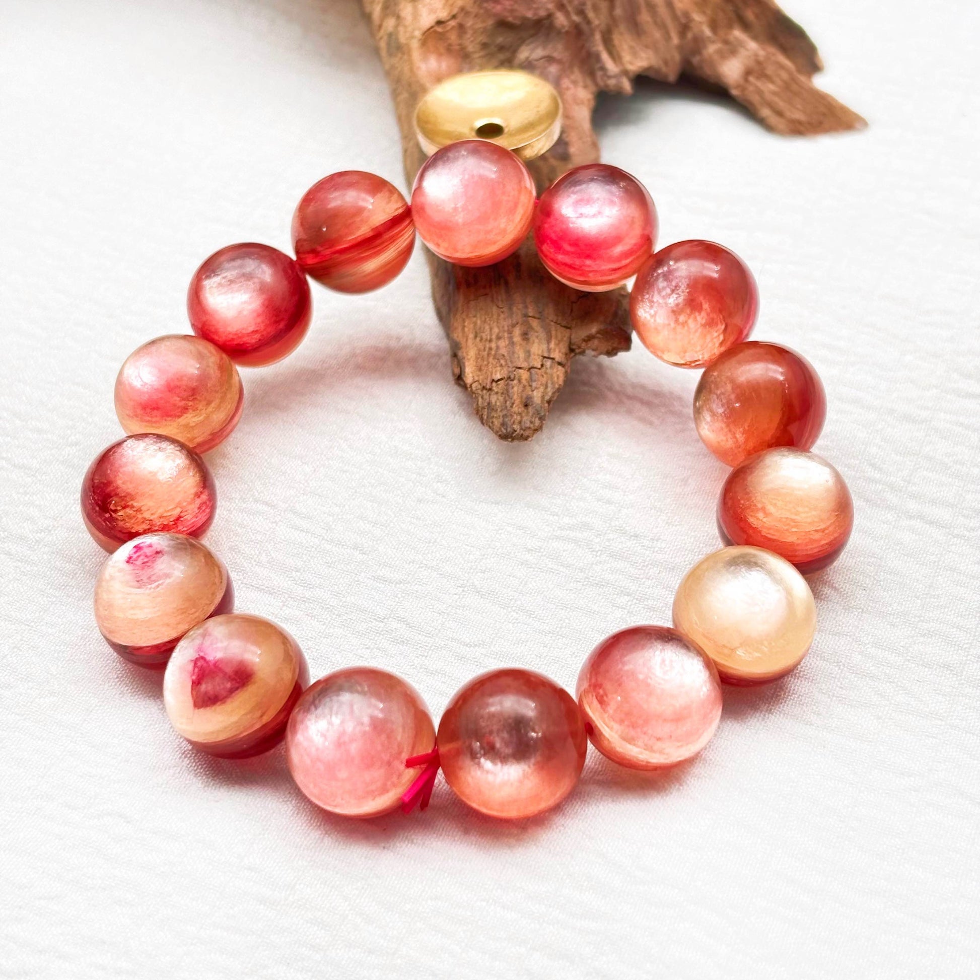 Original natural crystal jewelry bracelet, versatile style, high-end luxury, fashionable and elegant, a trendy accessory.